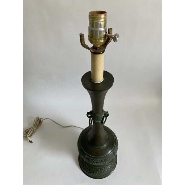 Japanese James Mont Style Patinaed Bronze Urn Lamp For Sale - Image 3 of 9