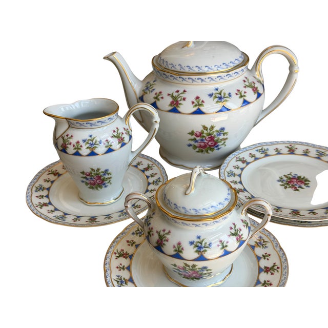 1990s 1990s Bernardaud Chateaubriand Blue Limoges Porcelain Luncheon Teapot Tea Set - Set of 17 For Sale - Image 5 of 5