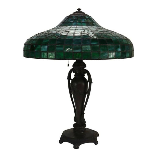 1920s Tiffany Style Classic Arts & Crafts Green Leaded Stained Glass Table Lamp For Sale - Image 9 of 13