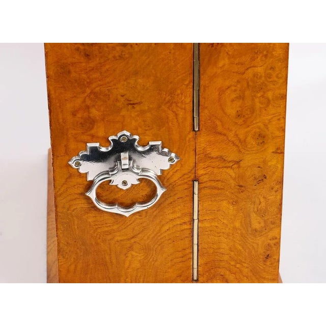 Glass Antique Pollard Oak Tantalus with Crystal Decanters, 19th Century, Set of 4 For Sale - Image 7 of 18