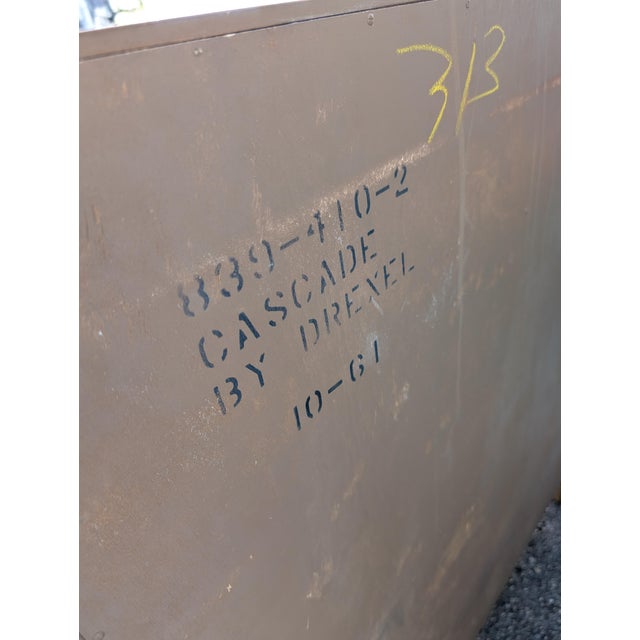 Drexel Cascade Vintage Mid Century Modern Walnut Finish 5 Drawer Chest Dresser For Sale In Seattle - Image 6 of 13