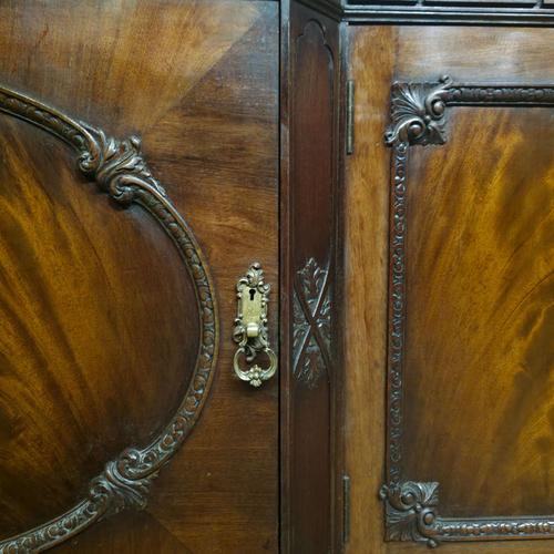 Gillows Carved Mahogany Library Bookcase For Sale - Image 18 of 18