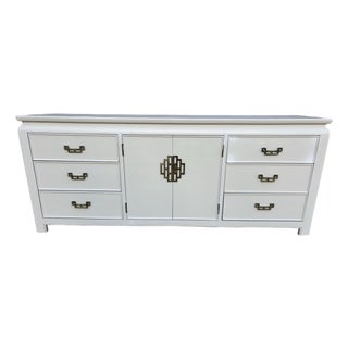 Late 20th Century Chinoiserie Chin Hua Collection Dresser by Raymond K. Sabota for Century Furniture For Sale