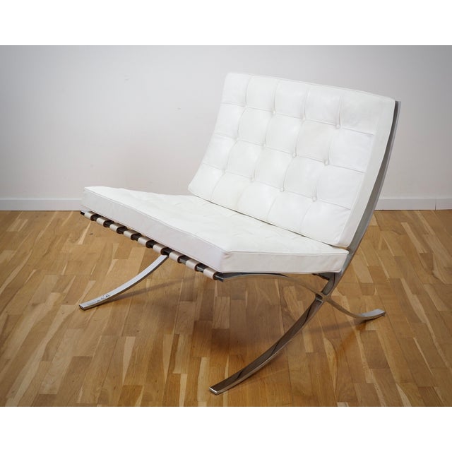 Barcelona Chair in Leather by Ludwig Mies Van Der Rohe for Knoll International For Sale - Image 13 of 13