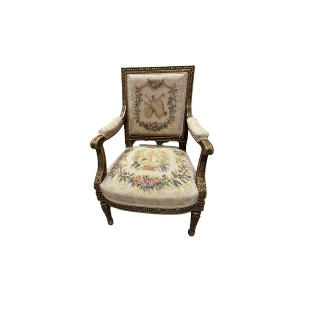French Pair of 19th Century Louis XVI Style Tapestry-Upholstered Giltwood Bergères For Sale - Image 3 of 7