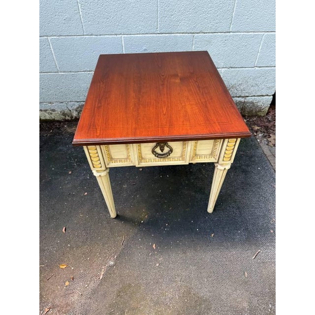 Late 20th Century Pair of American Martinsville MCM Hollywood Regency Accent Nightstands Side Tables For Sale - Image 9 of 14