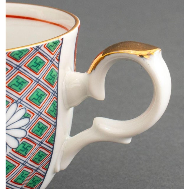 White Imari Fan Arita Porcelain Dinner Service, 26 Pcs. For Sale - Image 8 of 9