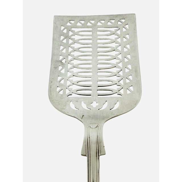 Early 20th Century Vintage English Silver Plate Epns 13 1/4" Victorian Style Slotted Asparagus Server For Sale - Image 5 of 12