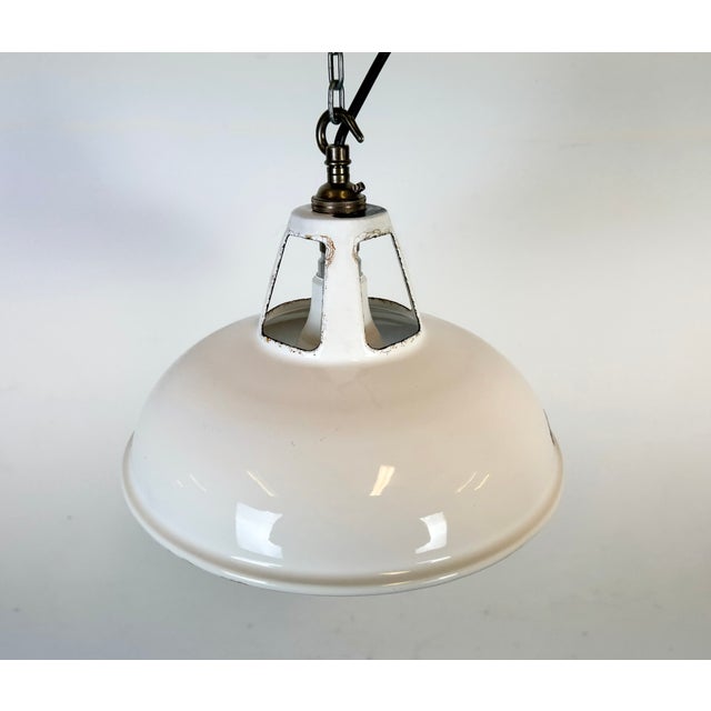 Industrial White Enamel Factory Pendant Lamp from Thorlux, 1960s For Sale - Image 9 of 18