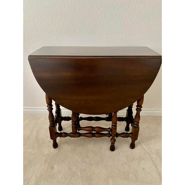 Vintage 1930s Oval Gate-Leg Drop-Leaf Table by Elite Furniture Co. Excellent Condition For Sale - Image 16 of 17
