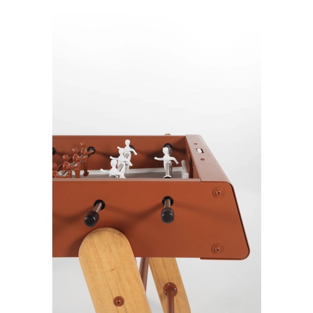 The RS4 Home is the new foosball table that joins our most playful collection. A football table designed to enjoy at home...