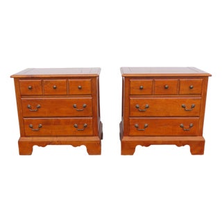 Solid Wood Nightstands End Side Bedside Tables a Pair 6588 For Sale