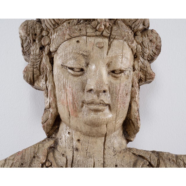 Chinese Qing Style Sculpture Figure of Bodhisattva Guanyin For Sale - Image 4 of 18