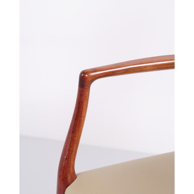 Model 65 Armchair in Rosewood with Light Elegance Leather by N.O. Møller for J.L. Møllers, 1960s, Set of 4 For Sale - Image 8 of 14