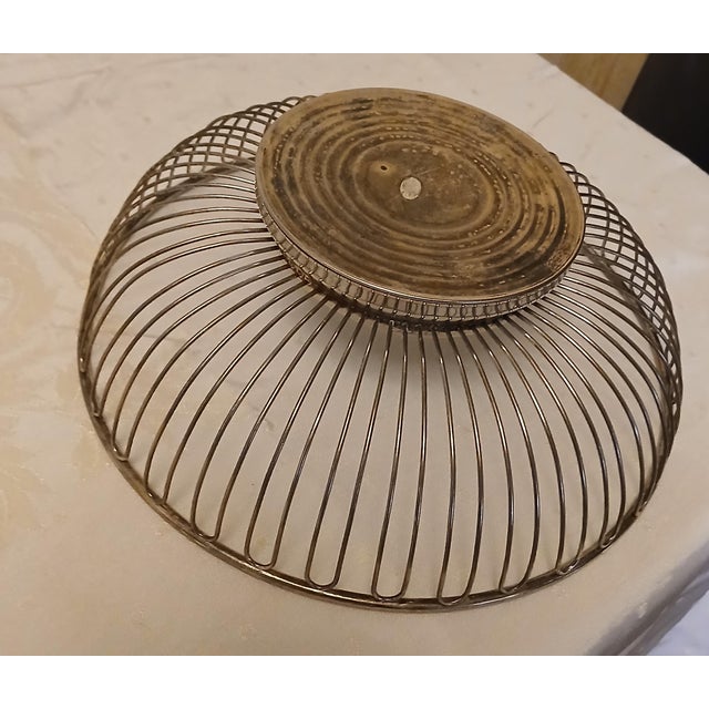 Mid-Century Modern Vintage Mid Century Modern Silverplate Round Wire Basket For Sale - Image 3 of 3