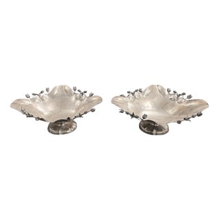 Pair of Damar 925 Sterling Silver Floral Bowls, 20th Century. For Sale