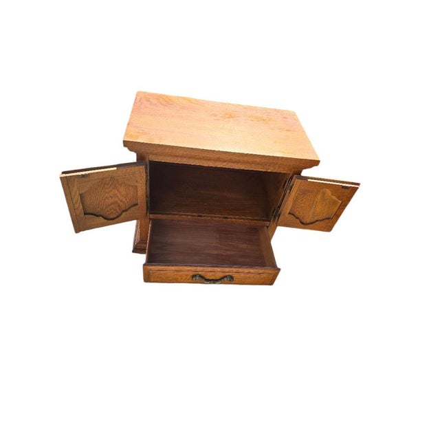 American Late 20th Century Broyhill Furniture Walnut Nightstand For Sale - Image 3 of 6