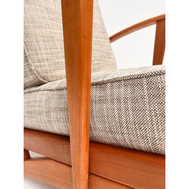 Brown Mid-Century Spindle Lounge Chair, 1960s For Sale - Image 8 of 18