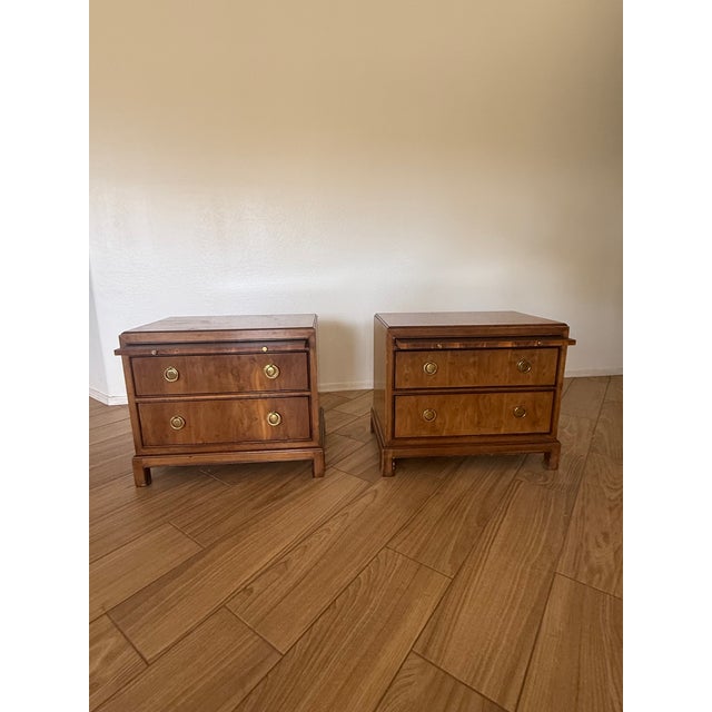 Pair of 1970s Drexel Heritage Hollywood Regency Burlwood & Brass Nightstands For Sale In Phoenix - Image 6 of 10