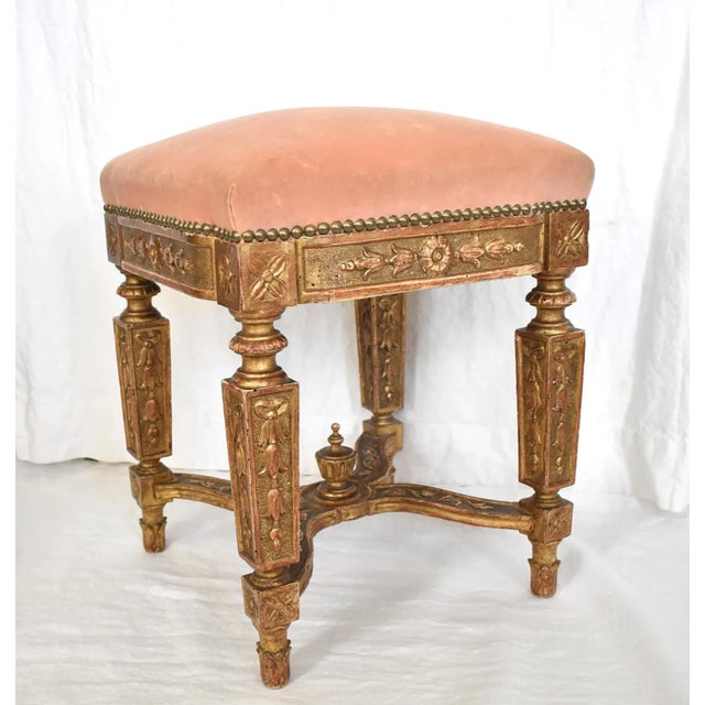 Baroque C. 1700 Louis XIV French Giltwood Tabouret For Sale - Image 3 of 13