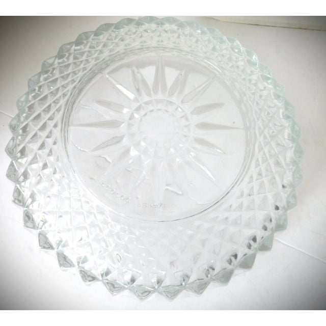 Arcoroc France Vintage 1960's Starburst Pattern Cut Glass Fruit Salad Dessert Decorative Bowl For Sale - Image 12 of 12