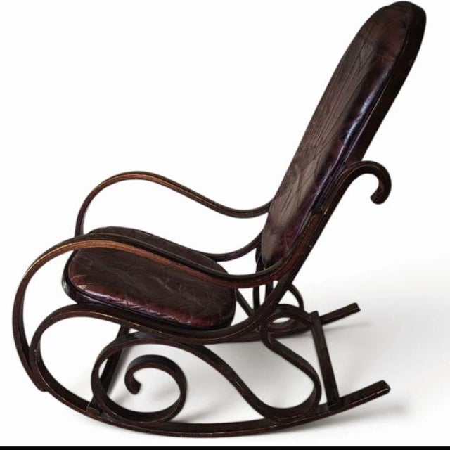Timeless Artistry of 1970s Luigi Crassevig Bentwood Rocker - Experience Sculptural Comfort. For Sale - Image 4 of 4