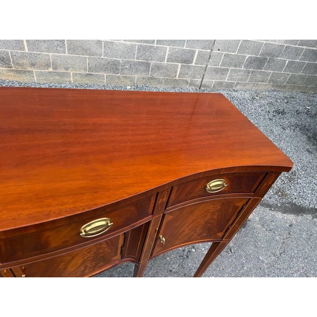 Late 20th Century Late 20th Century Hickory Chair Mahogany Satinwood Inlaid Serpentine Front Sideboard. For Sale - Image 5 of 17