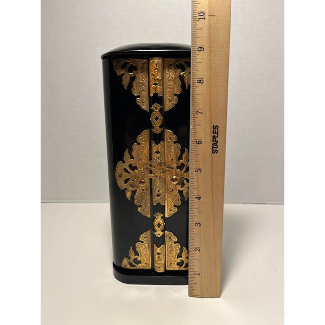 Black Antique Meiji Period Japanese Black Lacquer & Gold Leaf Buddhist Zushi Travel Shrine For Sale - Image 8 of 10