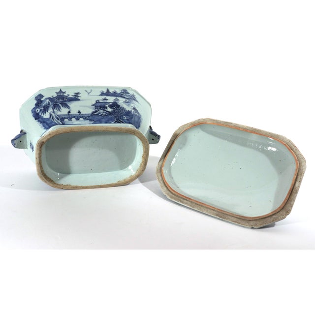 River Pavilion: Chinese Export Porcelain Blue & White Tureen For Sale - Image 10 of 10