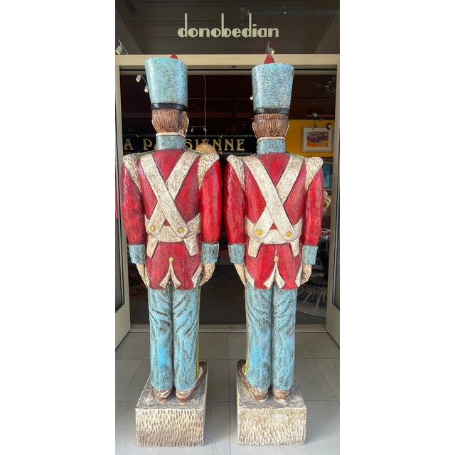 1950s 1950s Pair of British Royal Guards Polychrome Statues For Sale - Image 5 of 13