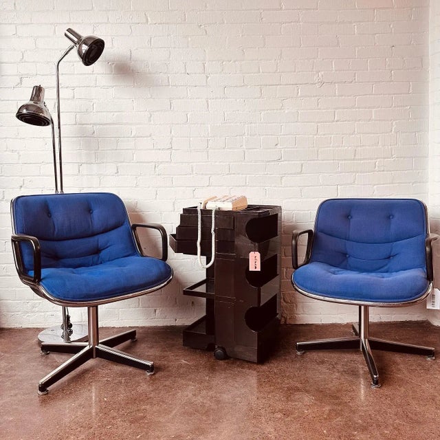 Mid-Century Modern Charles Pollock for Knoll Blue Executive Swivel Chairs - a Pair For Sale - Image 3 of 13