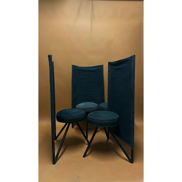 The chairs are original, original fabric paint, I have official proof of authenticity such as vintage catalogs, designer...