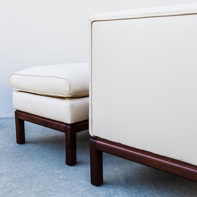 Restored Mid Century Modern Knoll Style Leather Club Chair & Ottoman For Sale - Image 10 of 12