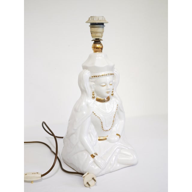 1970s Vintage Table Lamp and Decorative Objects in White Ceramic, Italy, 1970s, Set of 3 For Sale - Image 5 of 12