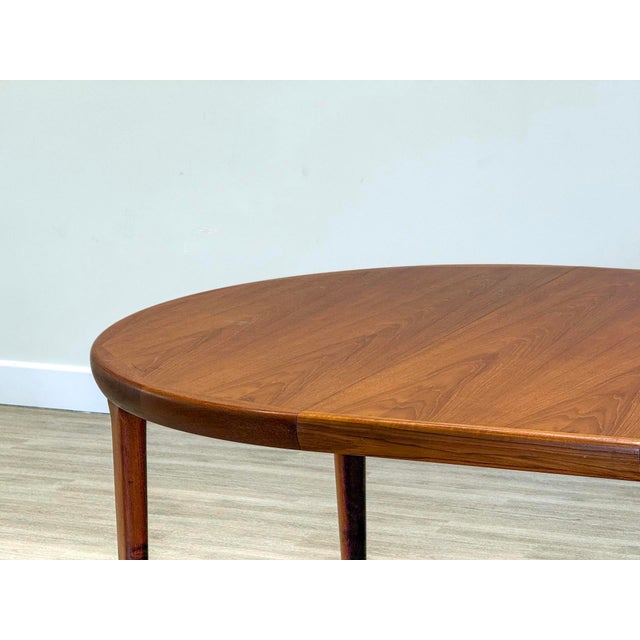 Mid-Century Modern Danish Double Extending Teak Dining Table by VV Møbler for Heals, 1960s For Sale - Image 13 of 17