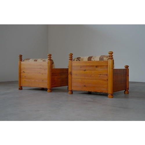 Brown Pine Lounge Chairs by Uno and Osten Kristiansson, 1970s, Set of 2 For Sale - Image 8 of 9