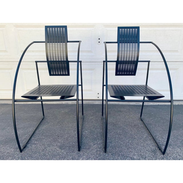 This pair of Quinta model chairs, with a minimalist design, was designed in Italy in the 1980s by the famous architect...