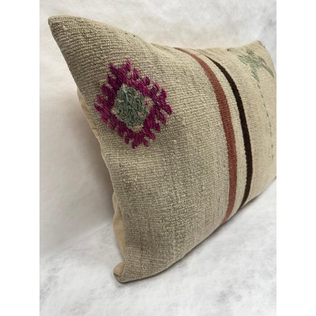 Contemporary Turkish Hemp Pillow Cushion Natural Beige Brown Green Burgundy Pillow Cushion Cover 16" x 24" For Sale - Image 3 of 4