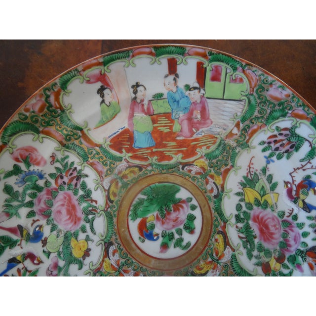 Chinese Earlyl 19th Century Rose Medallion Plates For Sale - Image 3 of 5