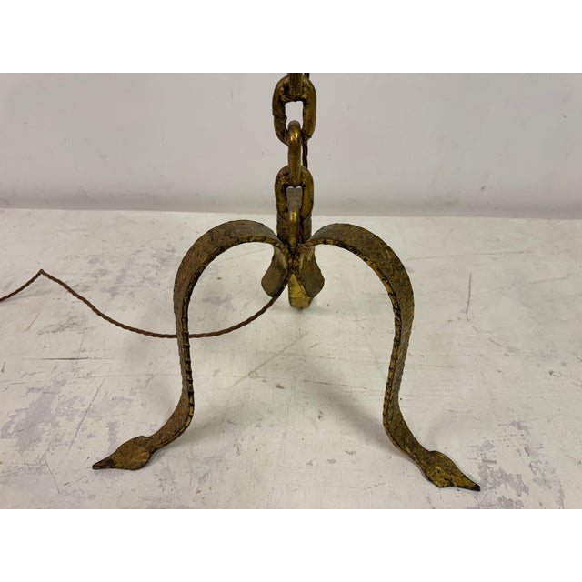 1970s Gilt Metal Chain Link Floor Lamp in the style of Franz West, 1970s For Sale - Image 5 of 13
