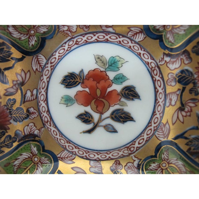 Gold Japanese Imari Arita Yaki Kisen Kiln Vivid Gokunishiki Porcelain Square Bowl For Sale - Image 8 of 11