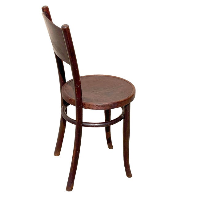 1900 - 1909 Antique Vienna Secession Bent Oak W/ Carved Floral Backreast and Seat by Thonet-Mundus For Sale - Image 5 of 9