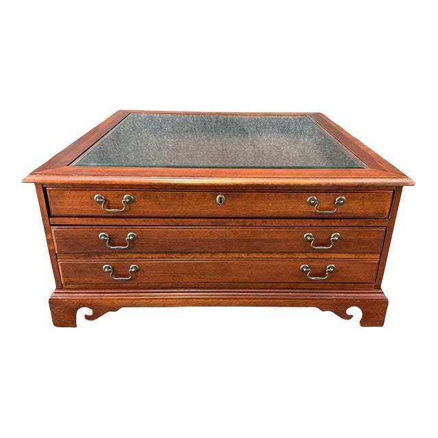 Late 20th Century Hooker Furniture Curio Coffee Table For Sale