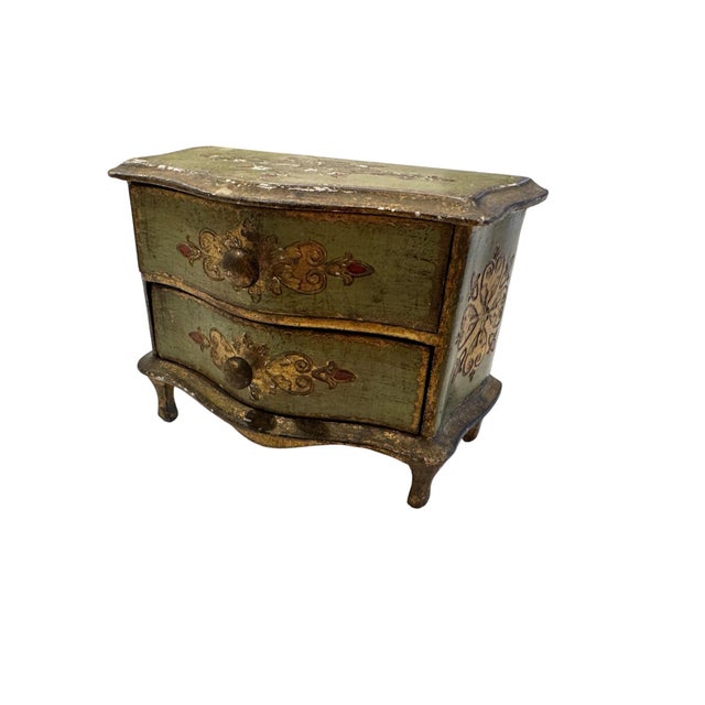 Italian Mid Century Italian Florentine Painted and Giltwood Tabletop Chest Box For Sale - Image 3 of 10