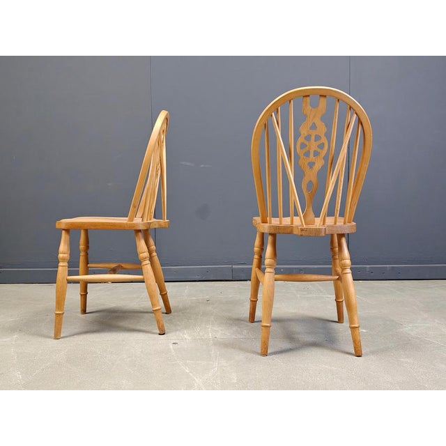 Set of 6 spindle back Ercol dining chairs. The chairs are beautifully crafted with an eye for details and are made of...