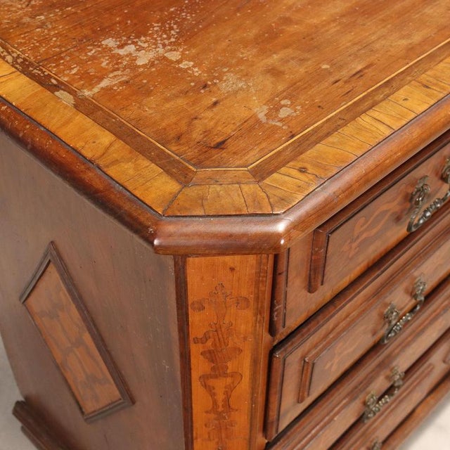 Baroque Chest of Drawers in Walnut and Olive Wood For Sale - Image 5 of 13
