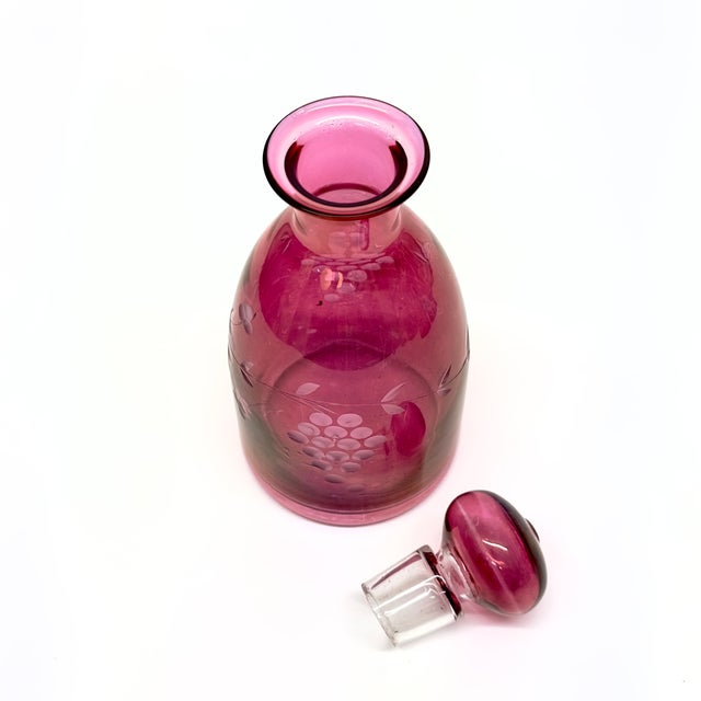 Vintage Cranberry Glass Decanters With Stoppers Curation - Set of 3 For Sale In Miami - Image 6 of 8