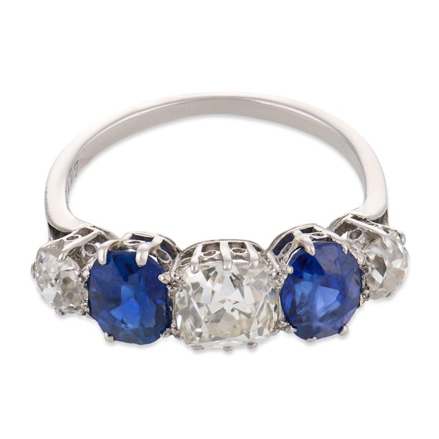 Traditional Early 20th Century Edwardian Diamond Sapphire Platinum 5 Stone Ring, Size 6.25 For Sale - Image 3 of 5
