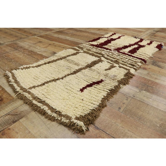 Vintage Berber Moroccan Azilal Rug - 02'05 X 05'06 For Sale In Dallas - Image 6 of 9