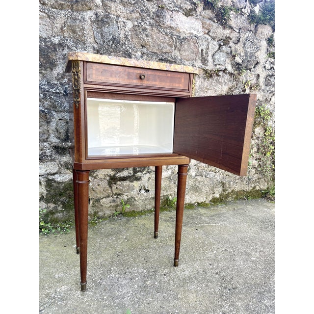 Louis XVI Bedside Table in Marble and Ceramic For Sale - Image 6 of 16
